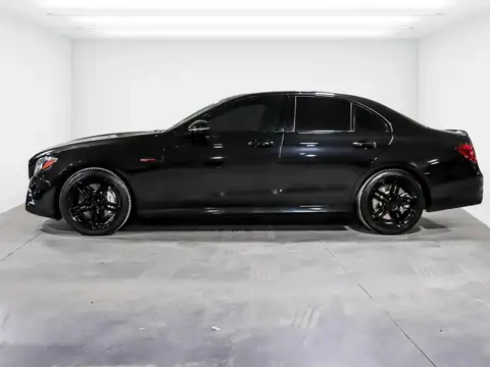 Mercedes-Benz E 53 AMG 2019/68000KM/Burnmaster/Pano/360/Carfax, снимка 4 - Автомобили и джипове - 53894909