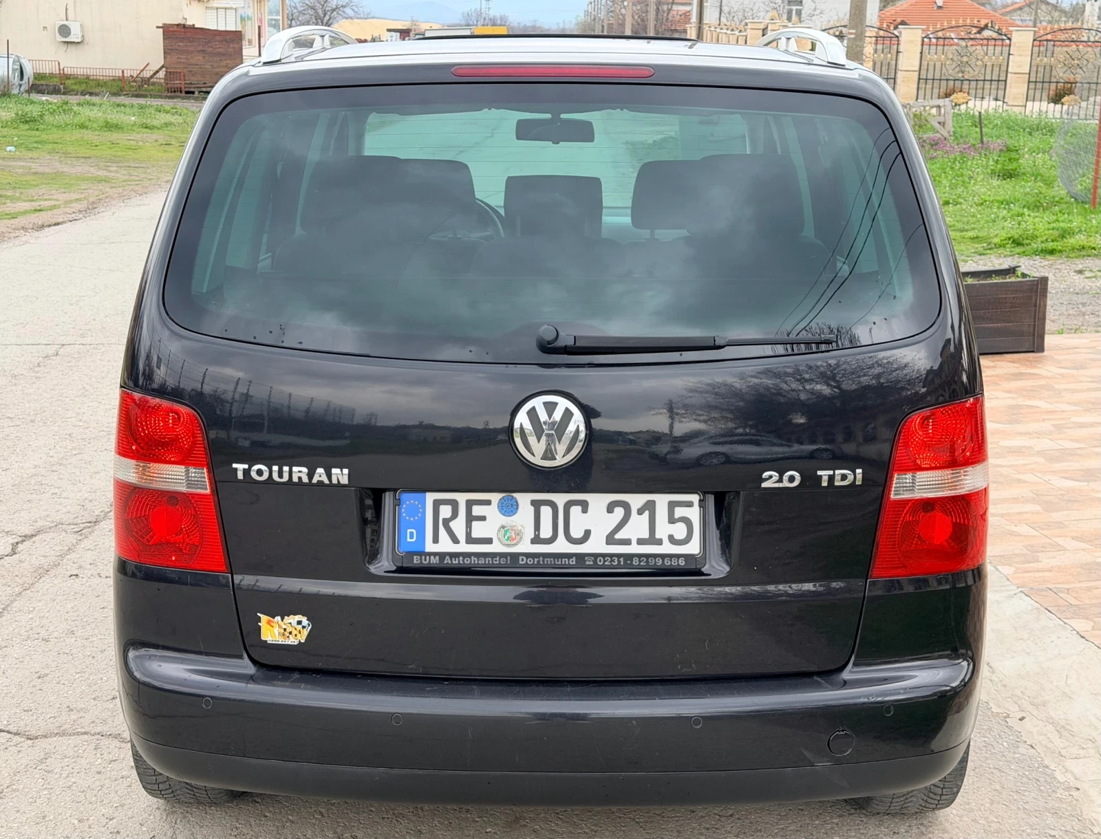 VW Touran, снимка 6 - Автомобили и джипове - 54090722