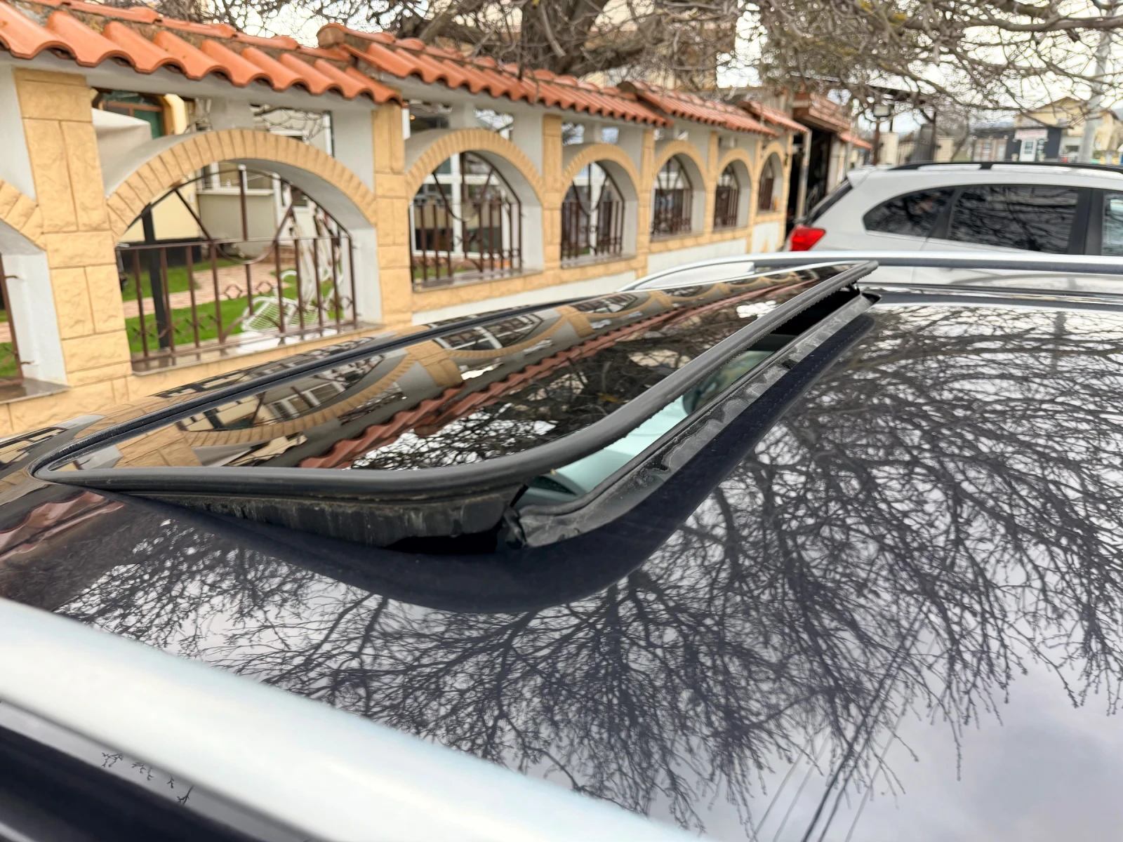 VW Touran, снимка 16 - Автомобили и джипове - 54090722