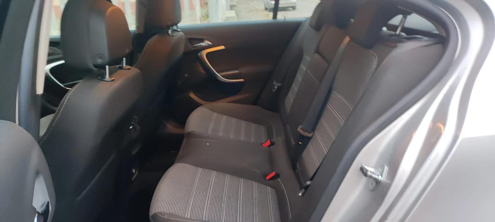 Opel Insignia, снимка 8 - Автомобили и джипове - 54213905