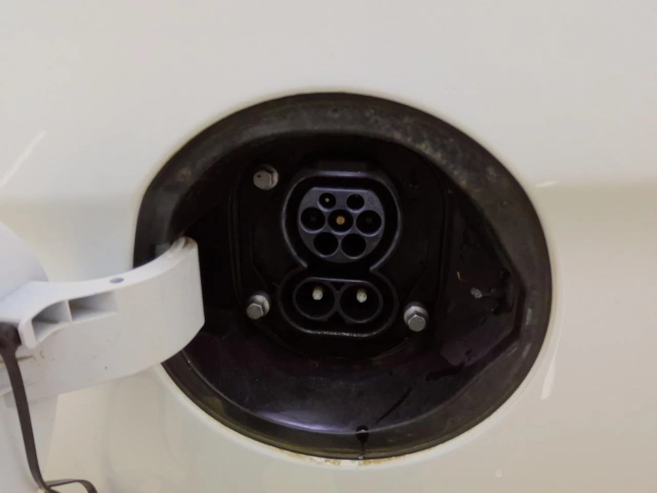 Hyundai Ioniq Premium, снимка 13 - Автомобили и джипове - 54341547