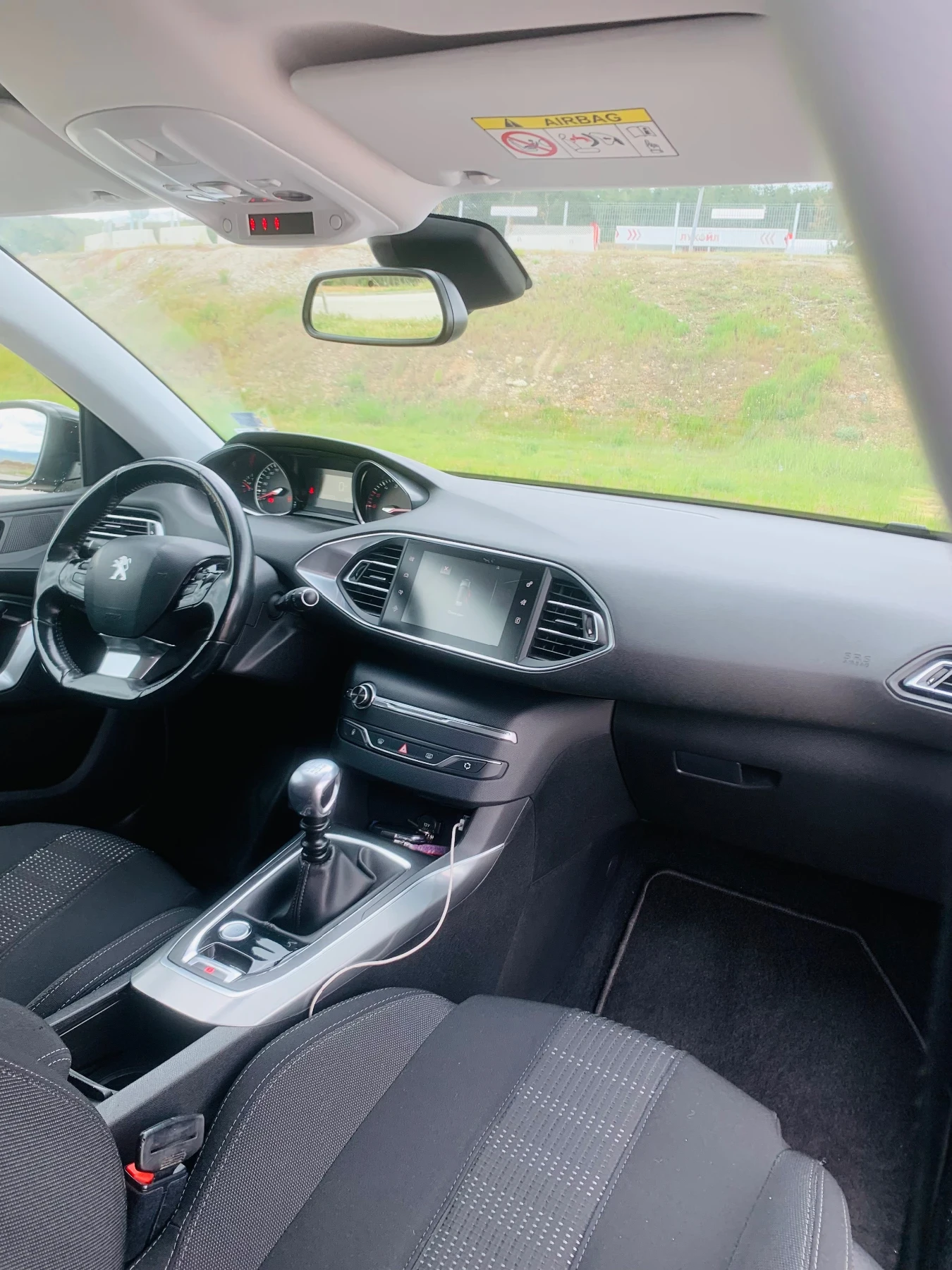 Peugeot 308 1.6hdi, снимка 8 - Автомобили и джипове - 54399234
