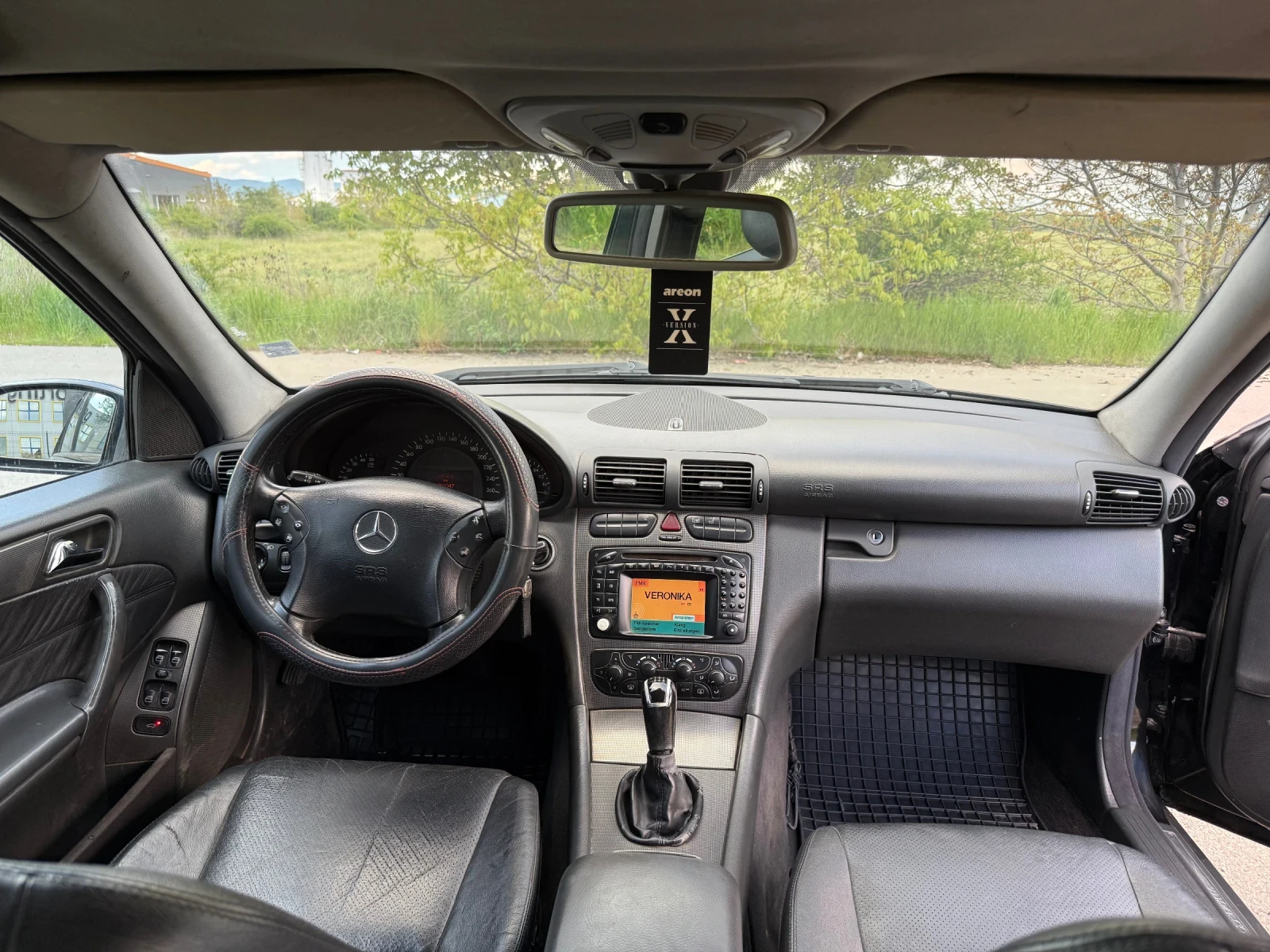 Mercedes-Benz C 220, снимка 7 - Автомобили и джипове - 54402478