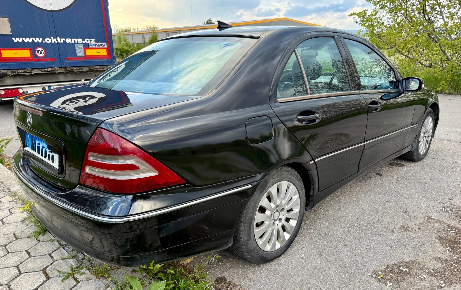 Mercedes-Benz C 220, снимка 2 - Автомобили и джипове - 54402478