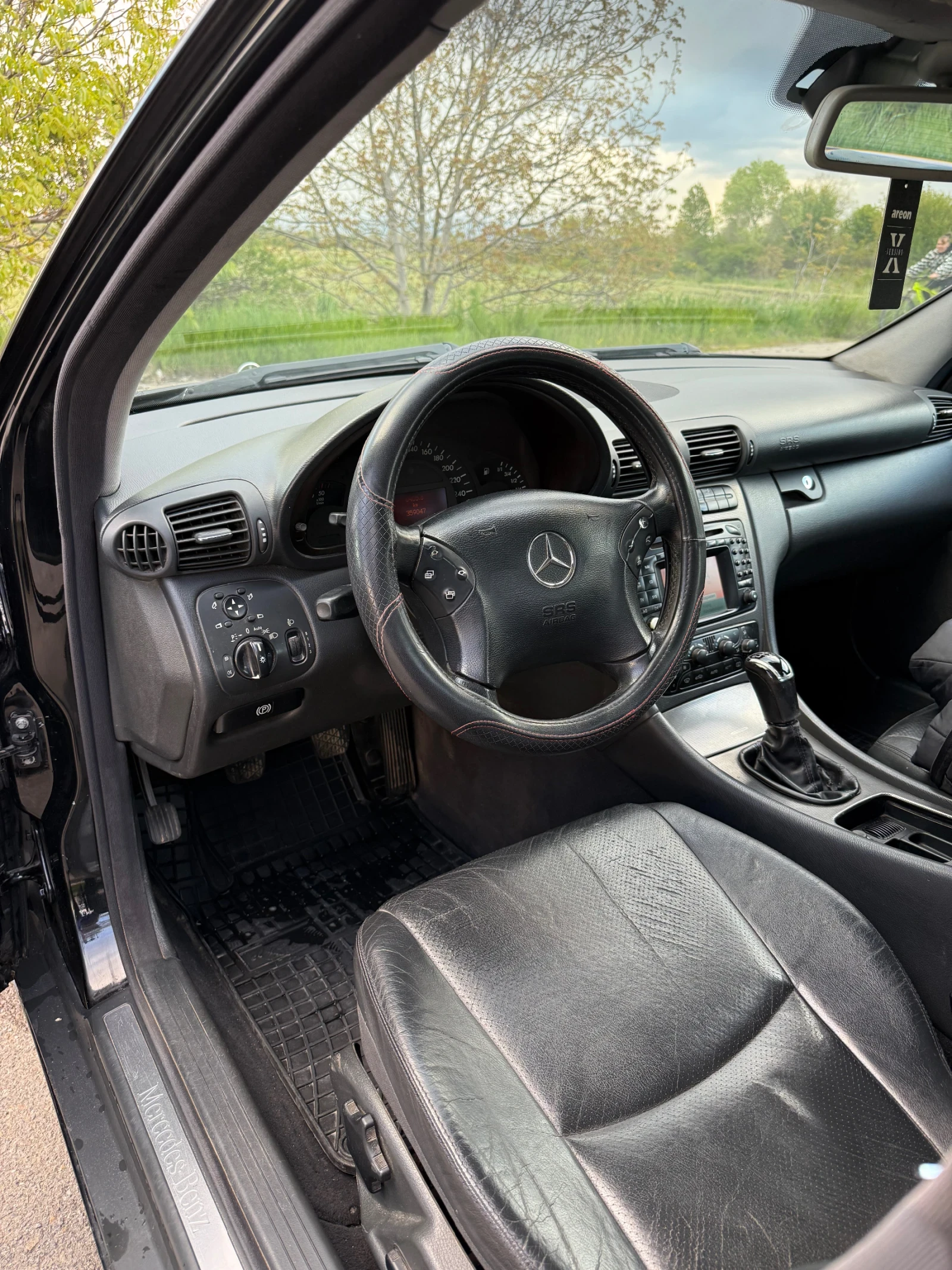 Mercedes-Benz C 220, снимка 6 - Автомобили и джипове - 54402478