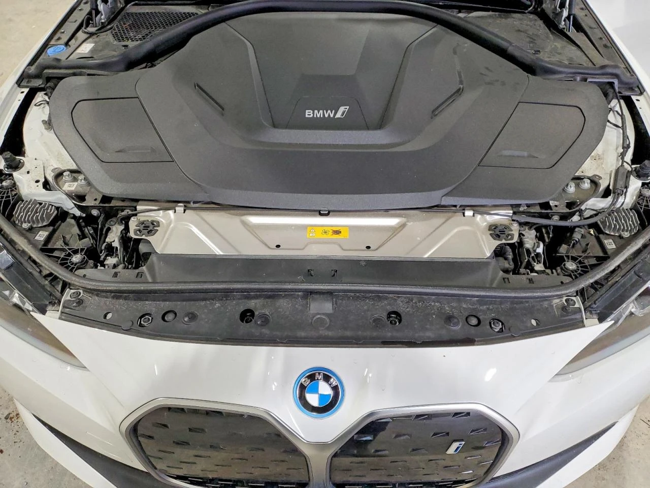 BMW i4 xDrive 40 | Mobile.bg � ����������� 11