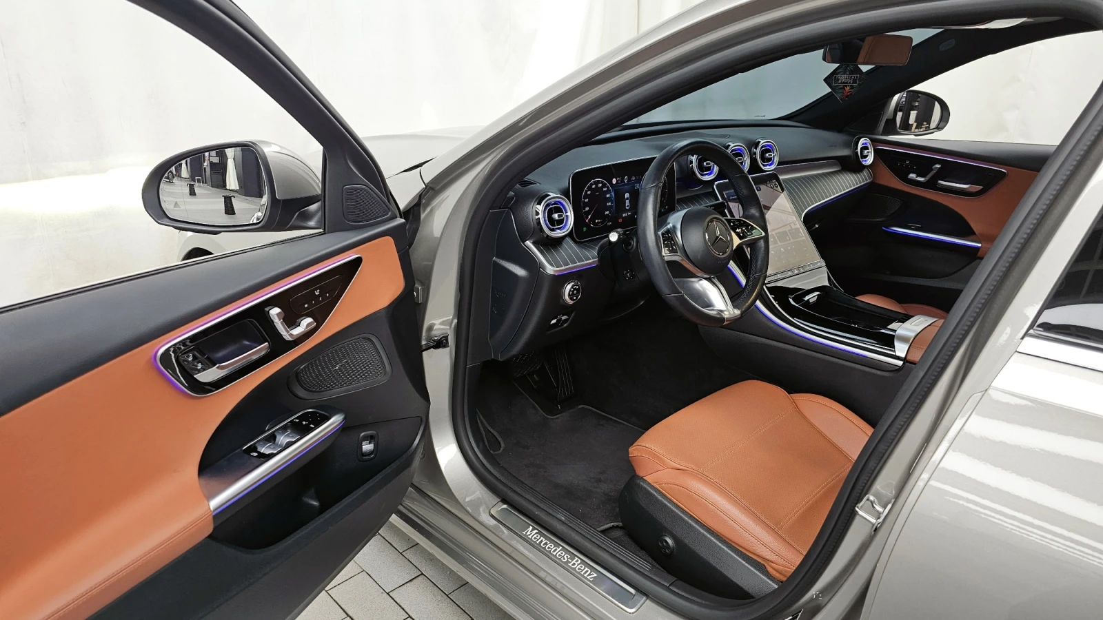 Mercedes-Benz C 300 2023* AVANGARDE* 360* DISTRONIK* , снимка 7 - Автомобили и джипове - 54748880