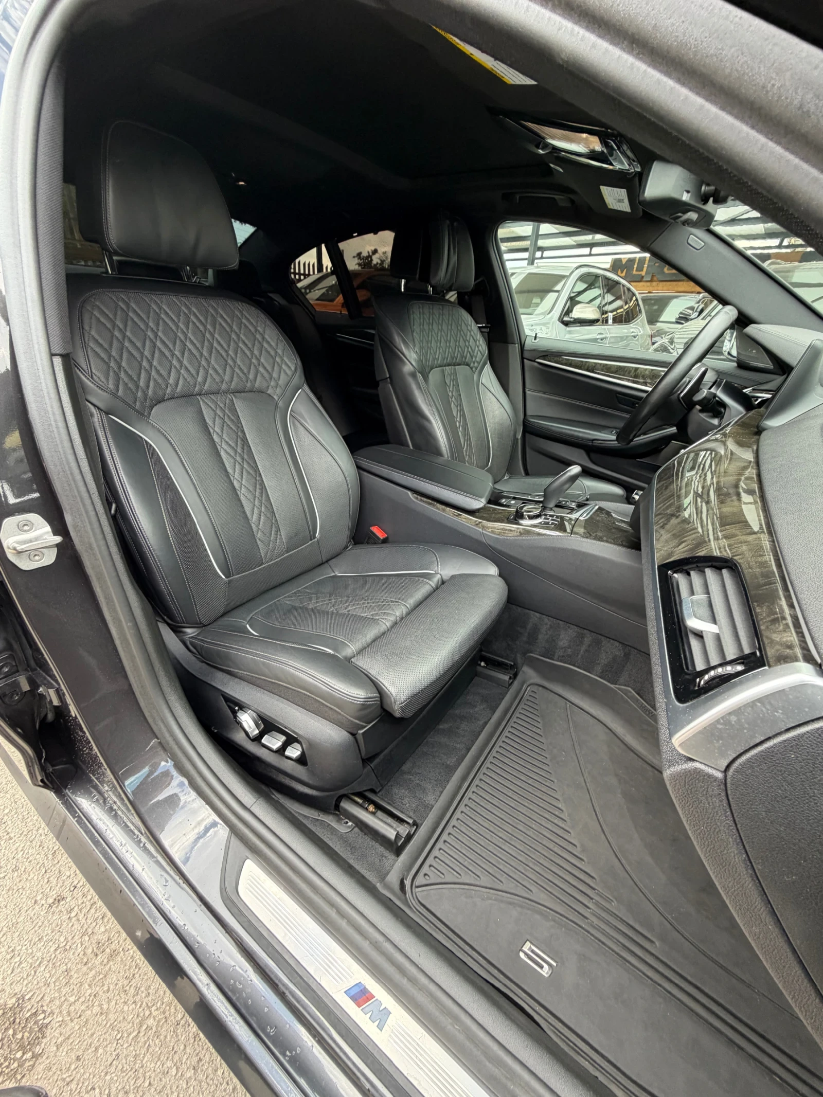 BMW 540 M-pack xDrive, снимка 13 - Автомобили и джипове - 54769842