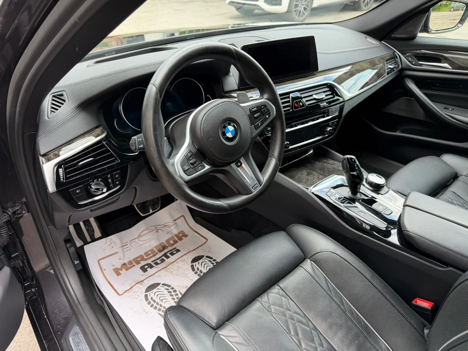 BMW 540 M-pack xDrive, снимка 8 - Автомобили и джипове - 54769842