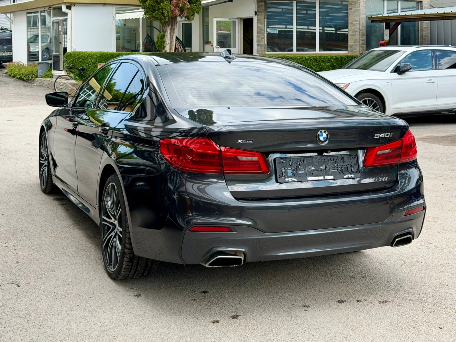 BMW 540 M-pack xDrive, снимка 7 - Автомобили и джипове - 54769842