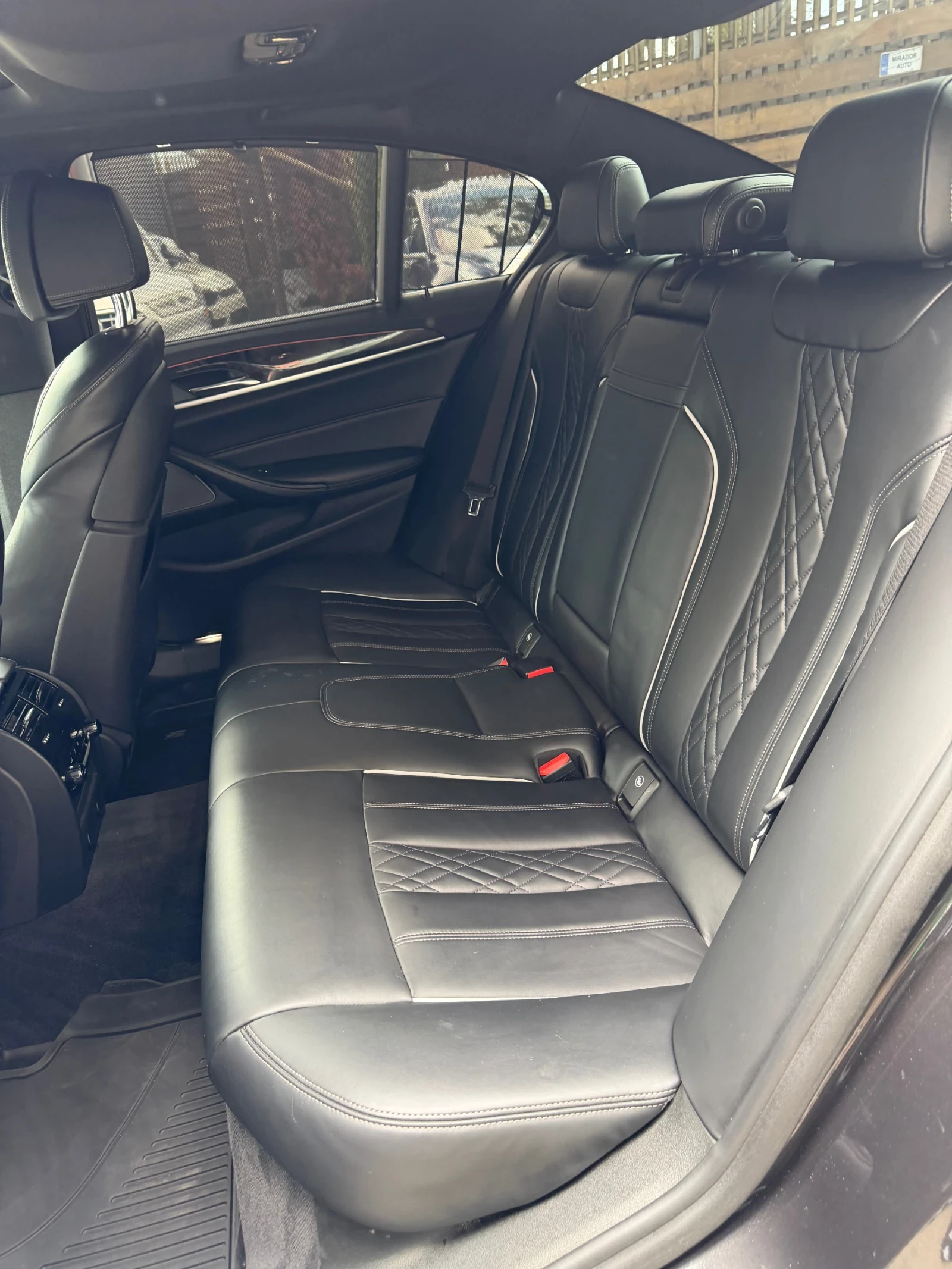 BMW 540 M-pack xDrive, снимка 10 - Автомобили и джипове - 54769842