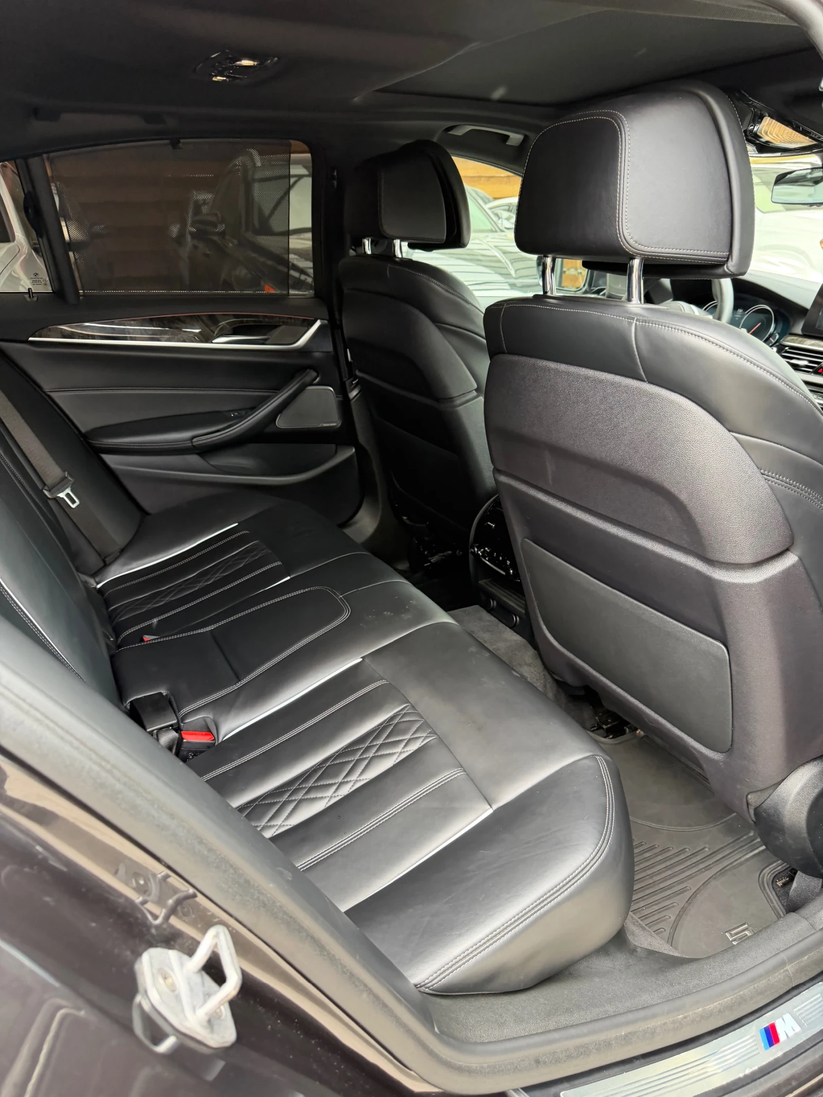 BMW 540 M-pack xDrive, снимка 11 - Автомобили и джипове - 54769842