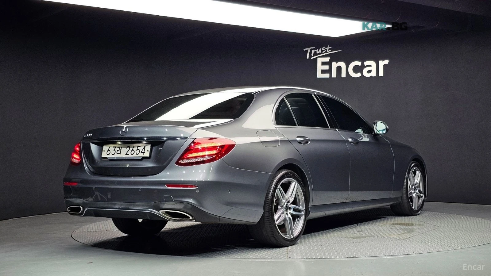 Mercedes-Benz E 300 AMG-LINE* 4MATIC* HEAD-UP* BURMESTER* SUNROOF* , снимка 3 - Автомобили и джипове - 54802355