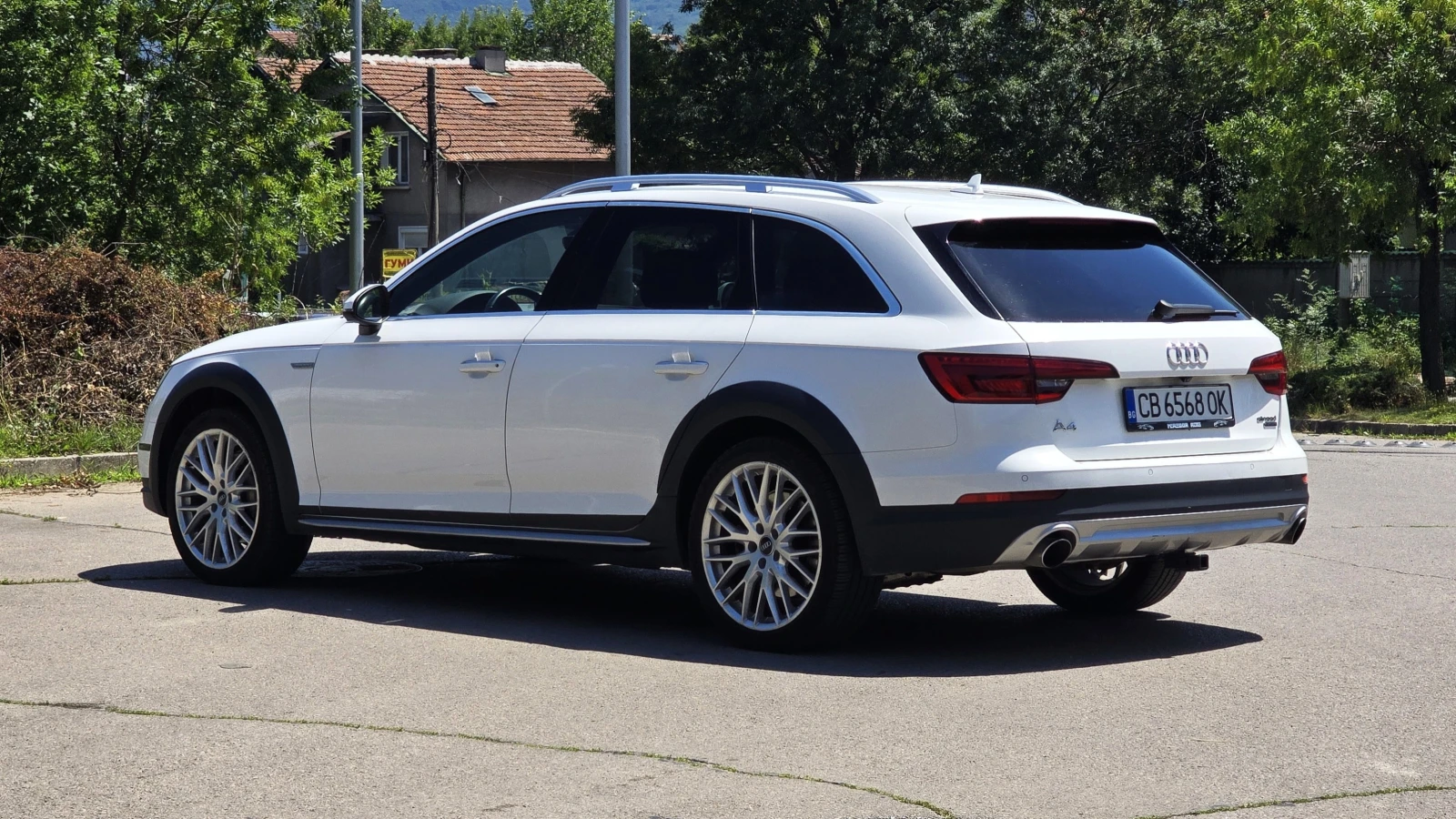 Audi A4 Allroad 2.0 TFSI / B&O / VIRTUAL COCKPIT / PANO / , снимка 4 - Автомобили и джипове - 55523829