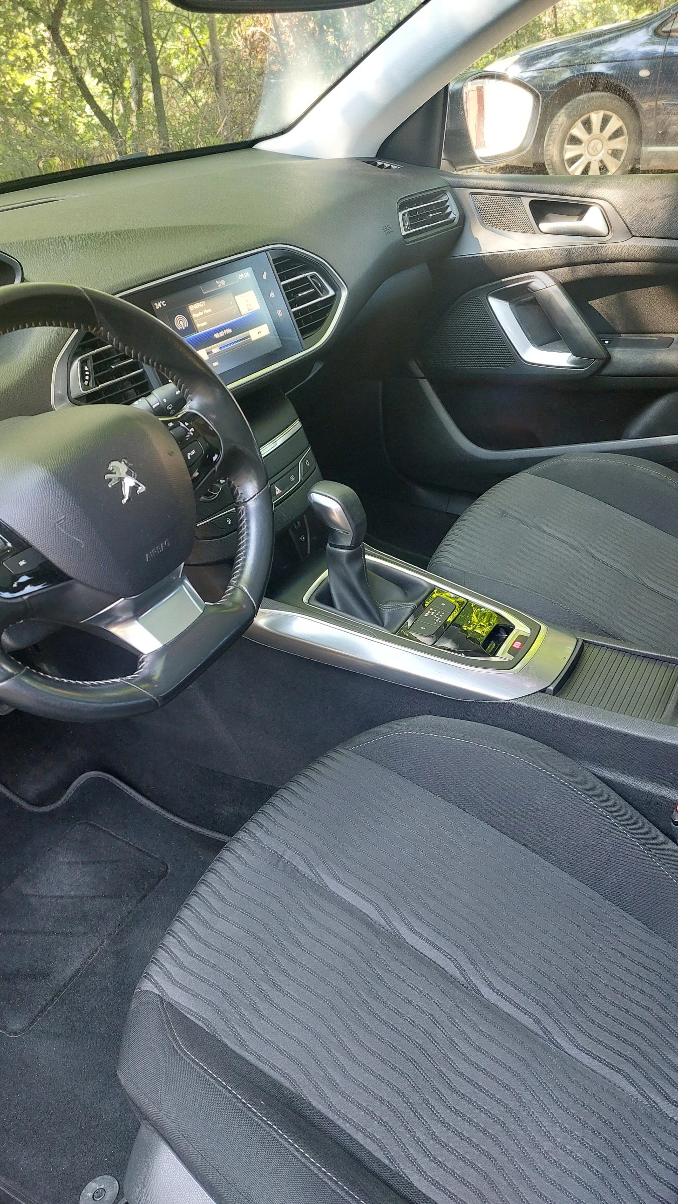 Peugeot 308, снимка 9 - Автомобили и джипове - 55289854