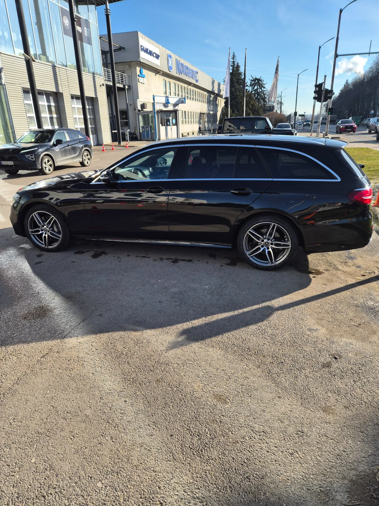Mercedes-Benz E 400 4Matic AMG, снимка 2 - Автомобили и джипове - 55982106