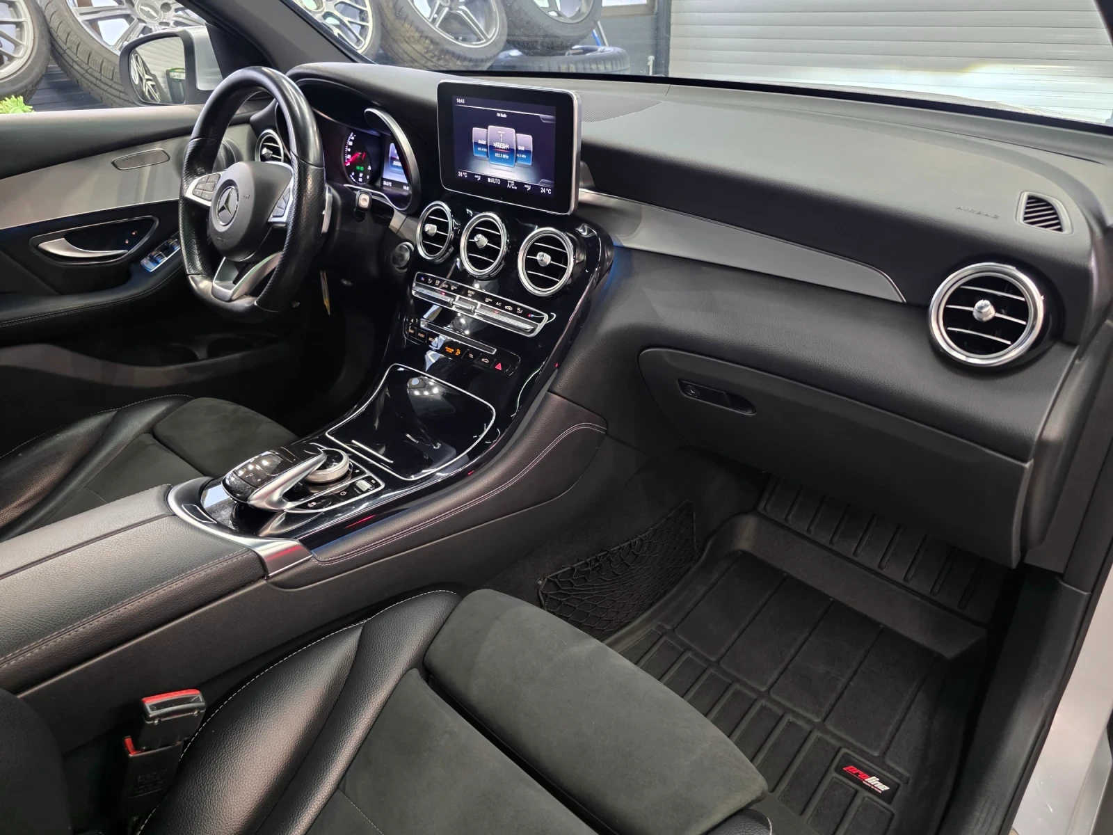 Mercedes-Benz CLC 250 AMG PANO 360 BURMESTER, снимка 14 - Автомобили и джипове - 56168296