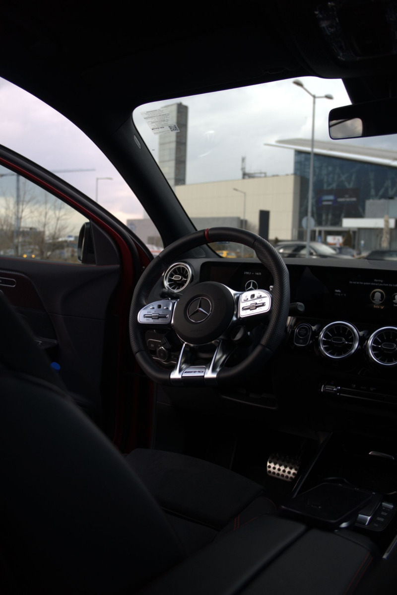 Mercedes-Benz GLA 35 AMG 4matic Night Package, снимка 9 - Автомобили и джипове - 46413466