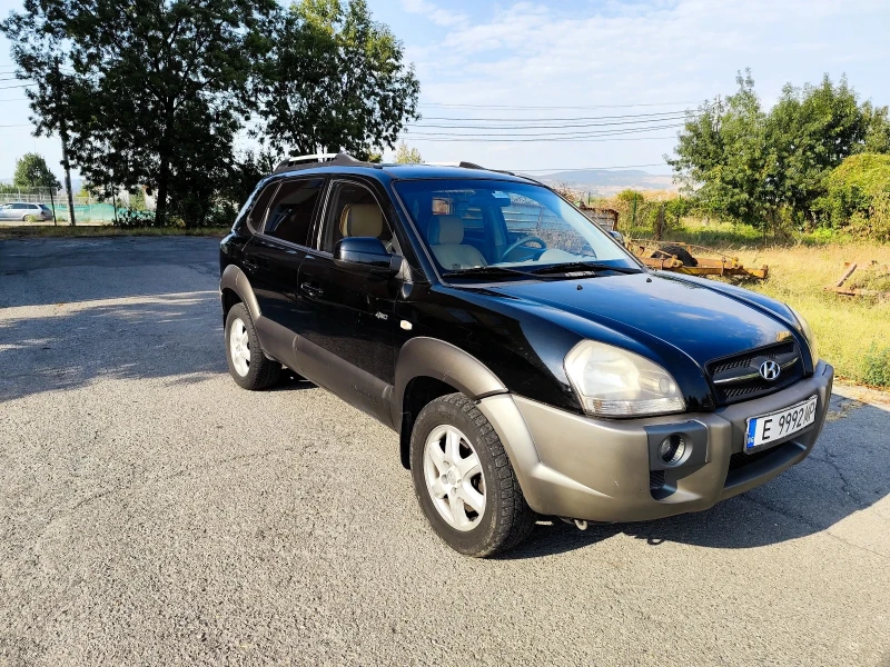 Hyundai Tucson 2.0 CRDi 4WD, снимка 4 - Автомобили и джипове - 47210284