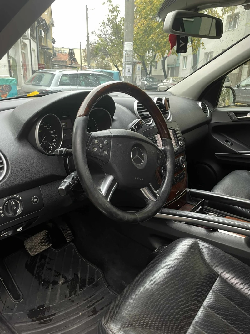 Mercedes-Benz ML 320 ML320CDI, снимка 3 - Автомобили и джипове - 52381797