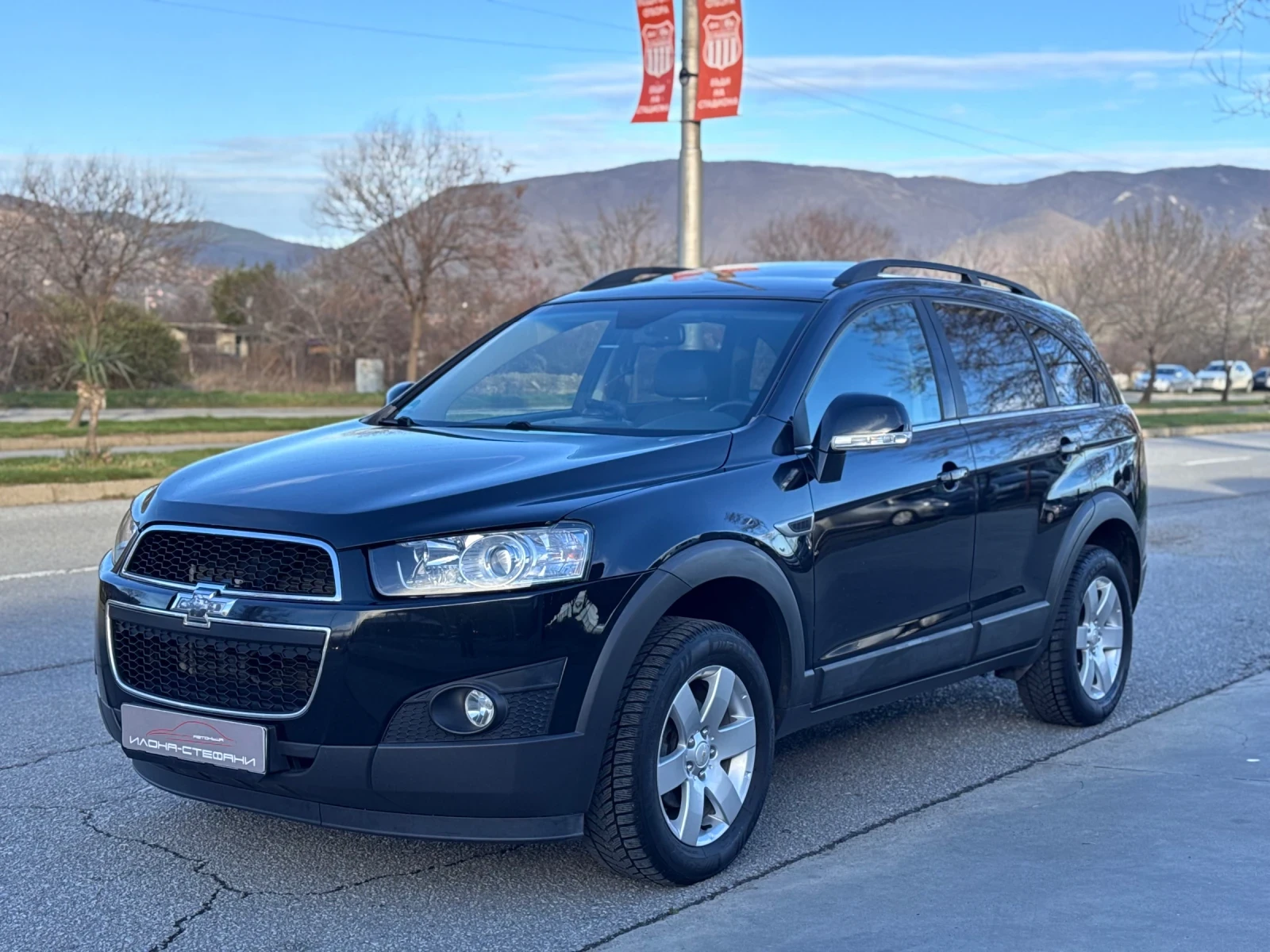 Chevrolet Captiva 2.4i 167кс 6+ 1 * FACE* НАВИ* Камера* ПЕРФЕКТЕН* , снимка 1