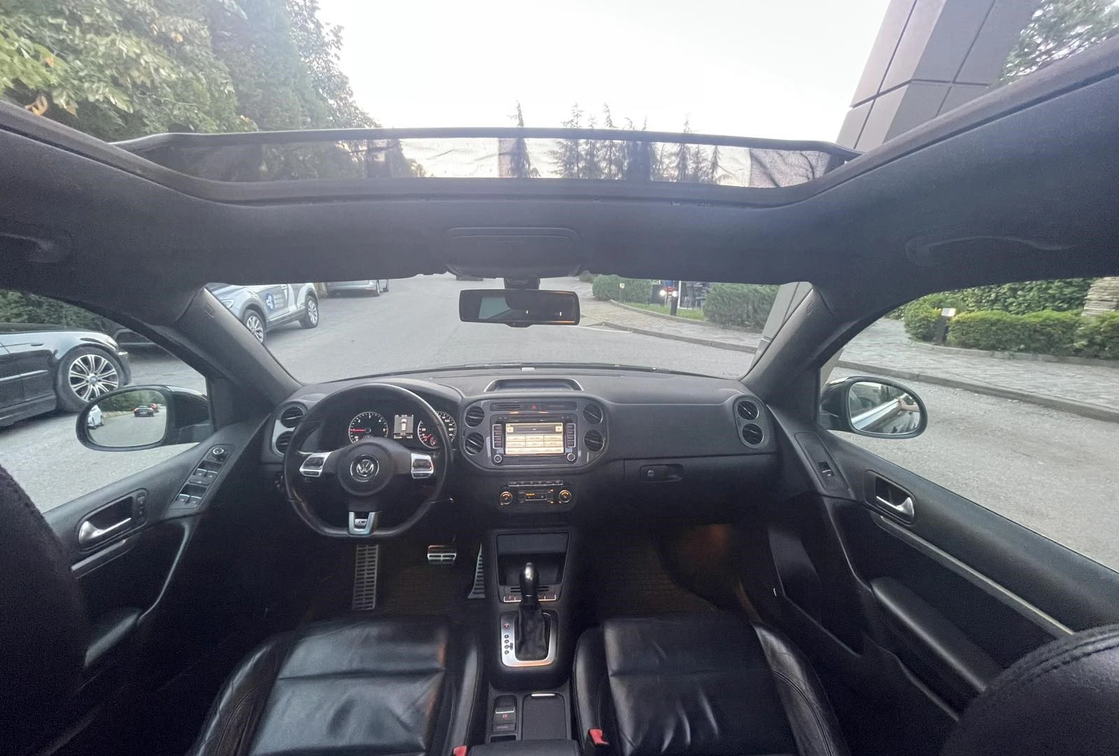 VW Tiguan R-Line* 2.0TDI* 4Motion* Panorama* DSG* DYNAUDIO - изображение 8