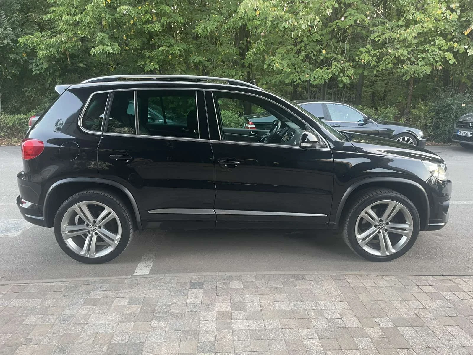 VW Tiguan R-Line* 2.0TDI* 4Motion* Panorama* DSG* DYNAUDIO - изображение 3