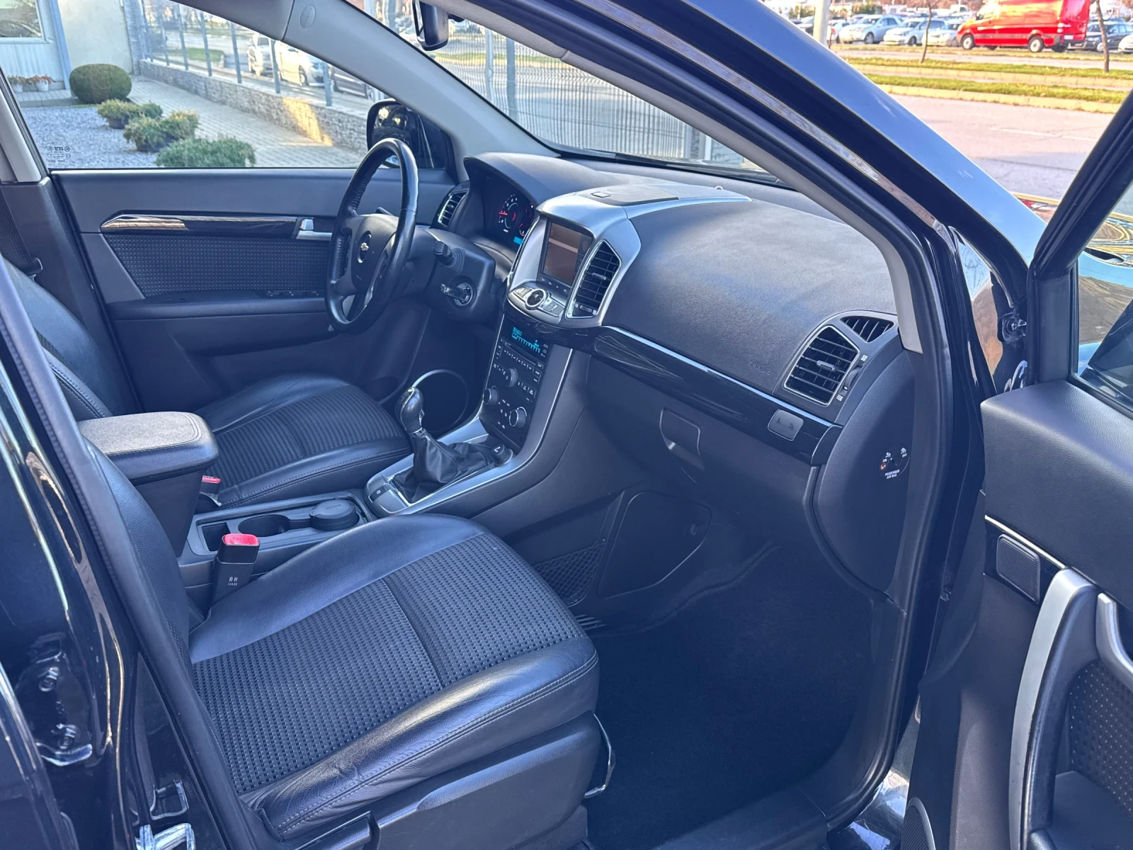 Chevrolet Captiva 2.4i 167�� 6+ 1 * FACE* ����* ������* ���������*  | Mobile.bg � ����������� 12