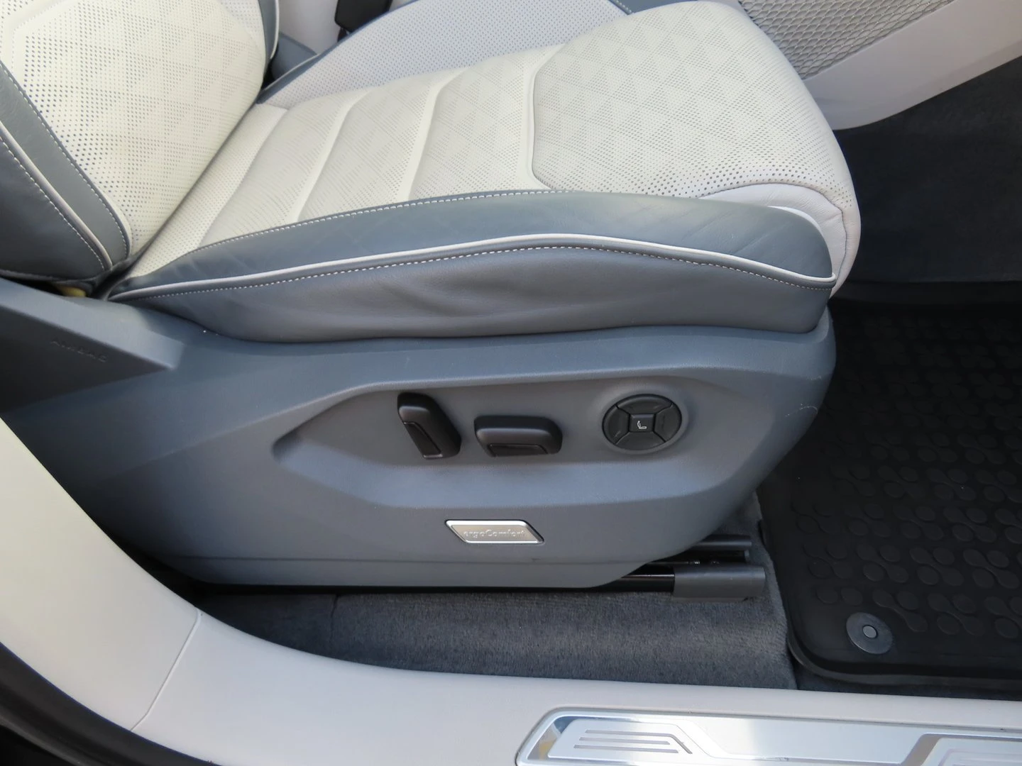 VW Touareg | Mobile.bg � ����������� 17