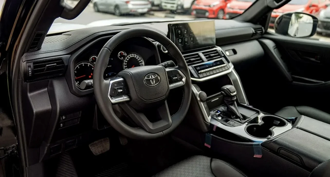 Toyota Land cruiser 300 GXR | 15km | ЧИСТО НОВА, снимка 15 - Автомобили и джипове - 54425440