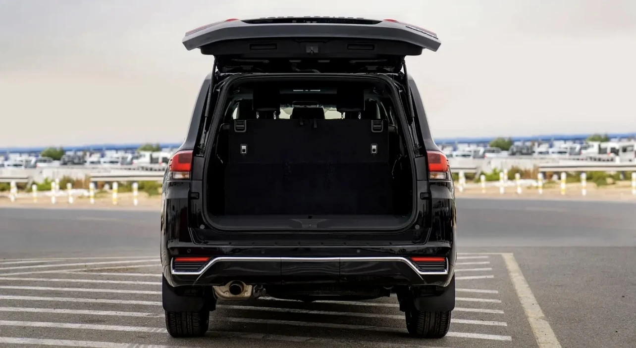 Toyota Land cruiser 300 GXR | 15km | ЧИСТО НОВА, снимка 11 - Автомобили и джипове - 54425440