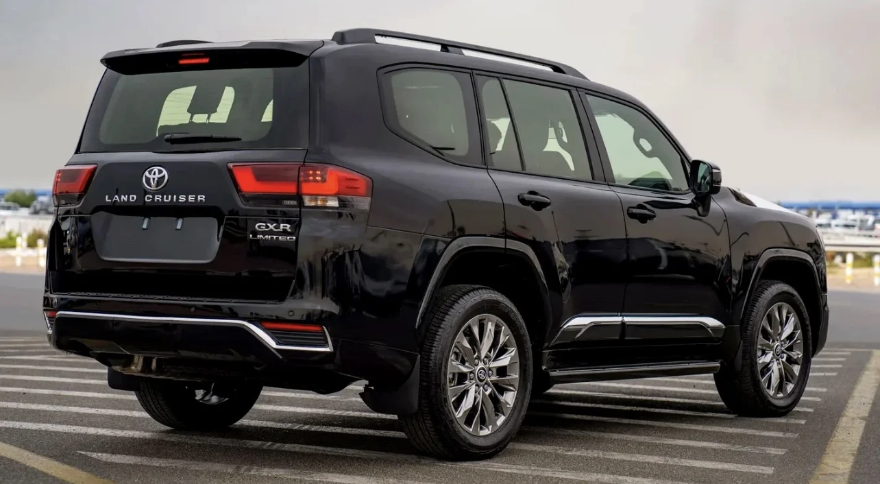 Toyota Land cruiser 300 GXR | 15km | ЧИСТО НОВА, снимка 9 - Автомобили и джипове - 54425440