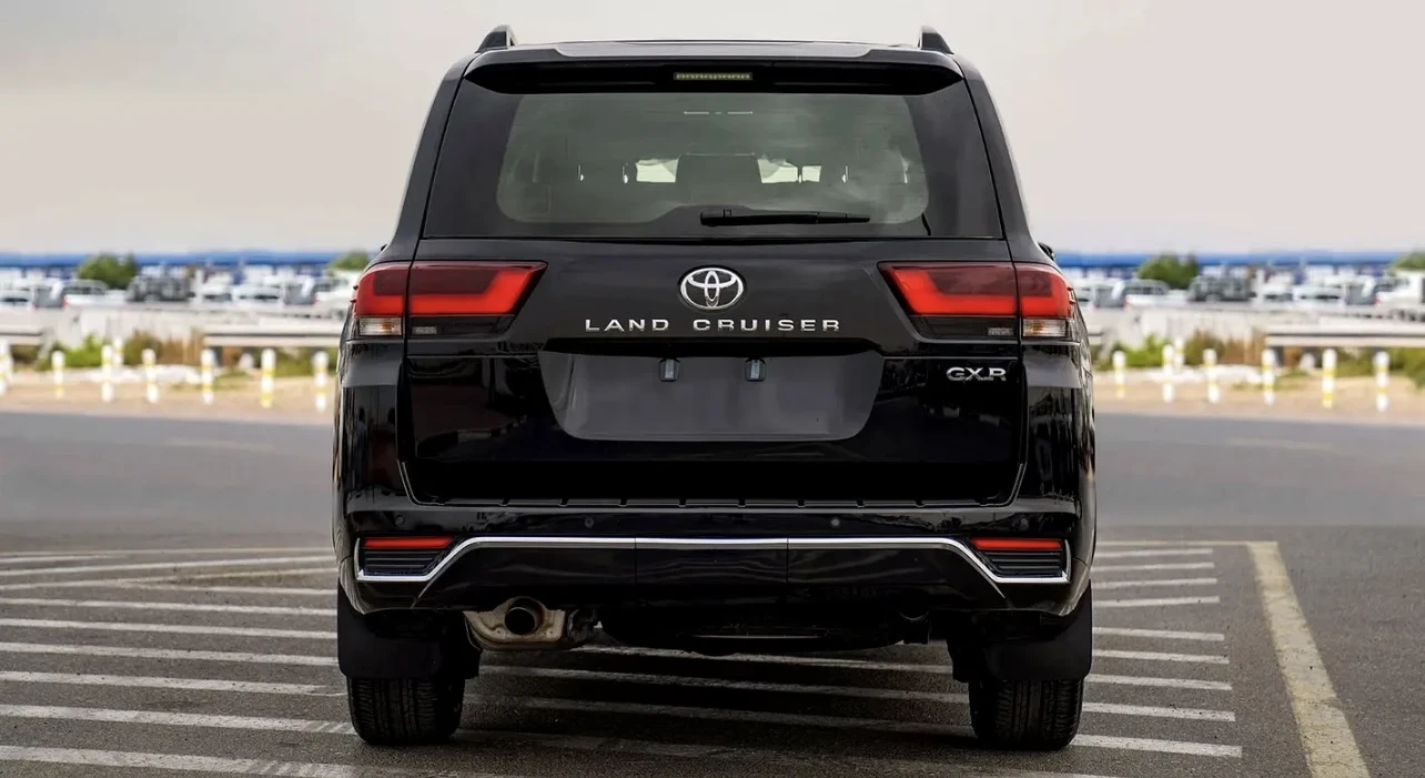 Toyota Land cruiser 300 GXR | 15km | ЧИСТО НОВА, снимка 10 - Автомобили и джипове - 54425440