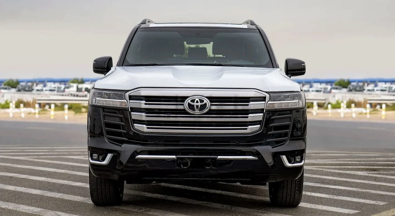 Toyota Land cruiser 300 GXR | 15km | ЧИСТО НОВА