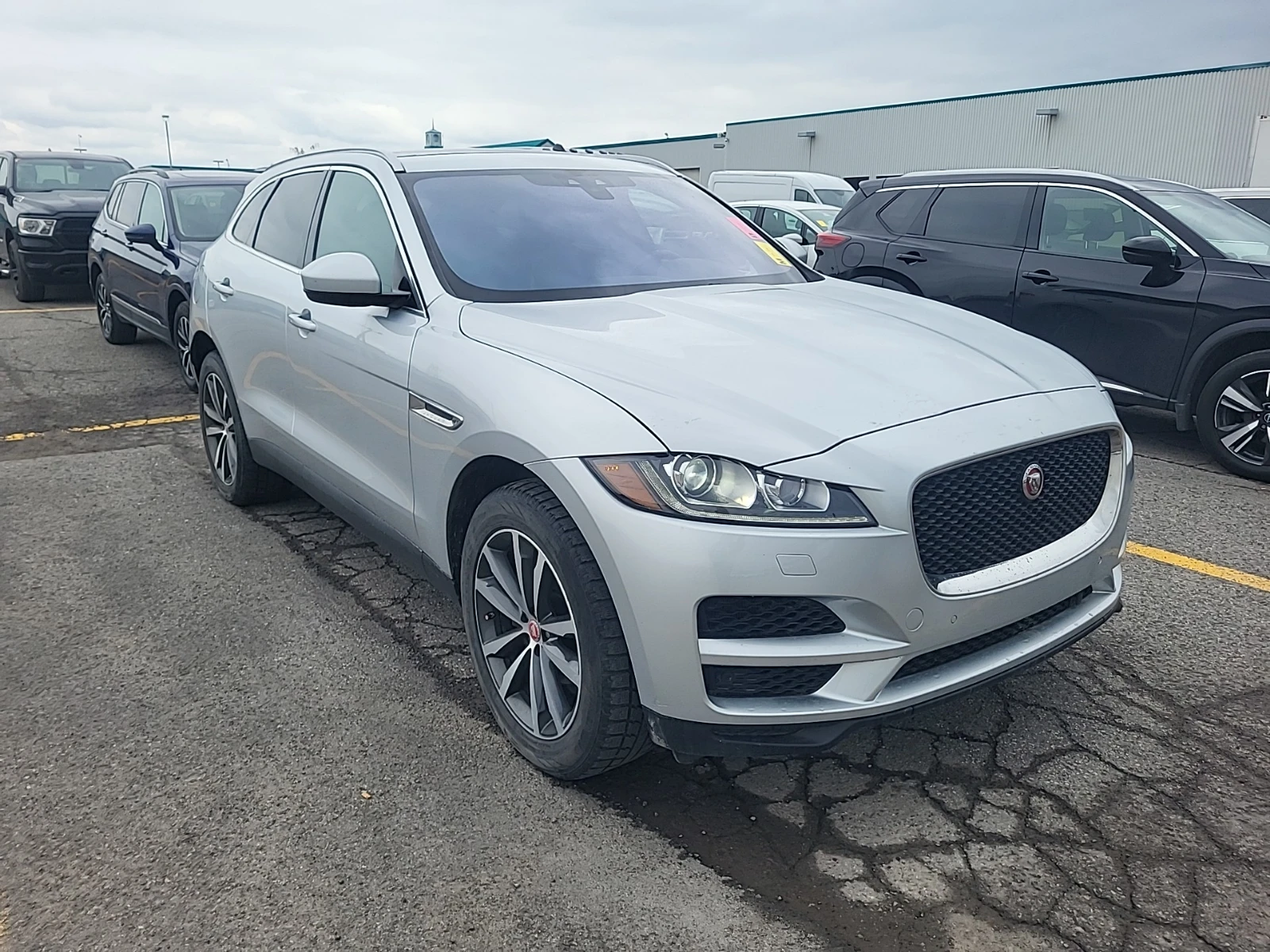 Jaguar F-PACE, снимка 2 - Автомобили и джипове - 54576860