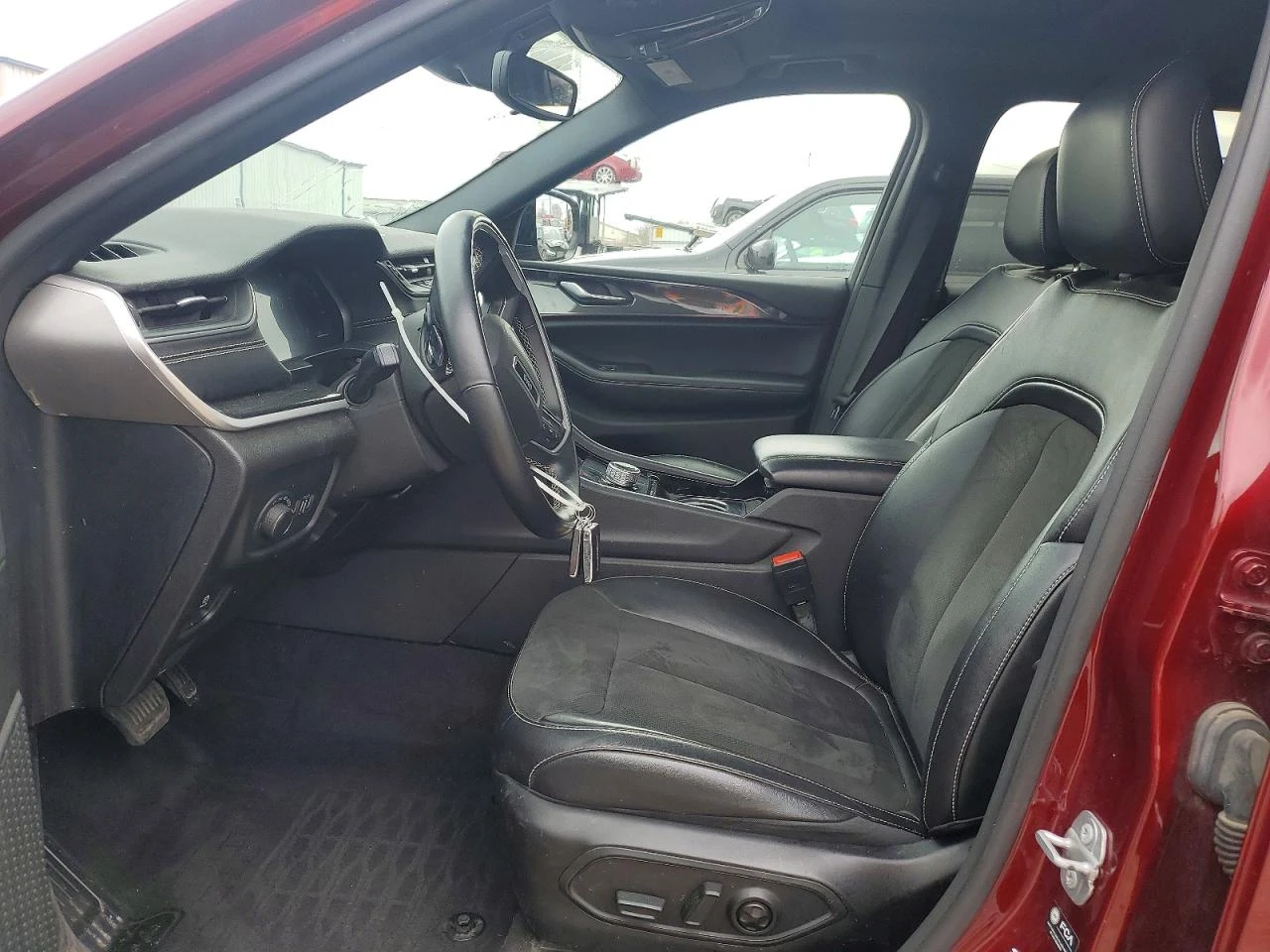 Jeep Grand cherokee L LAREDO 4x4, снимка 7 - Автомобили и джипове - 54628875