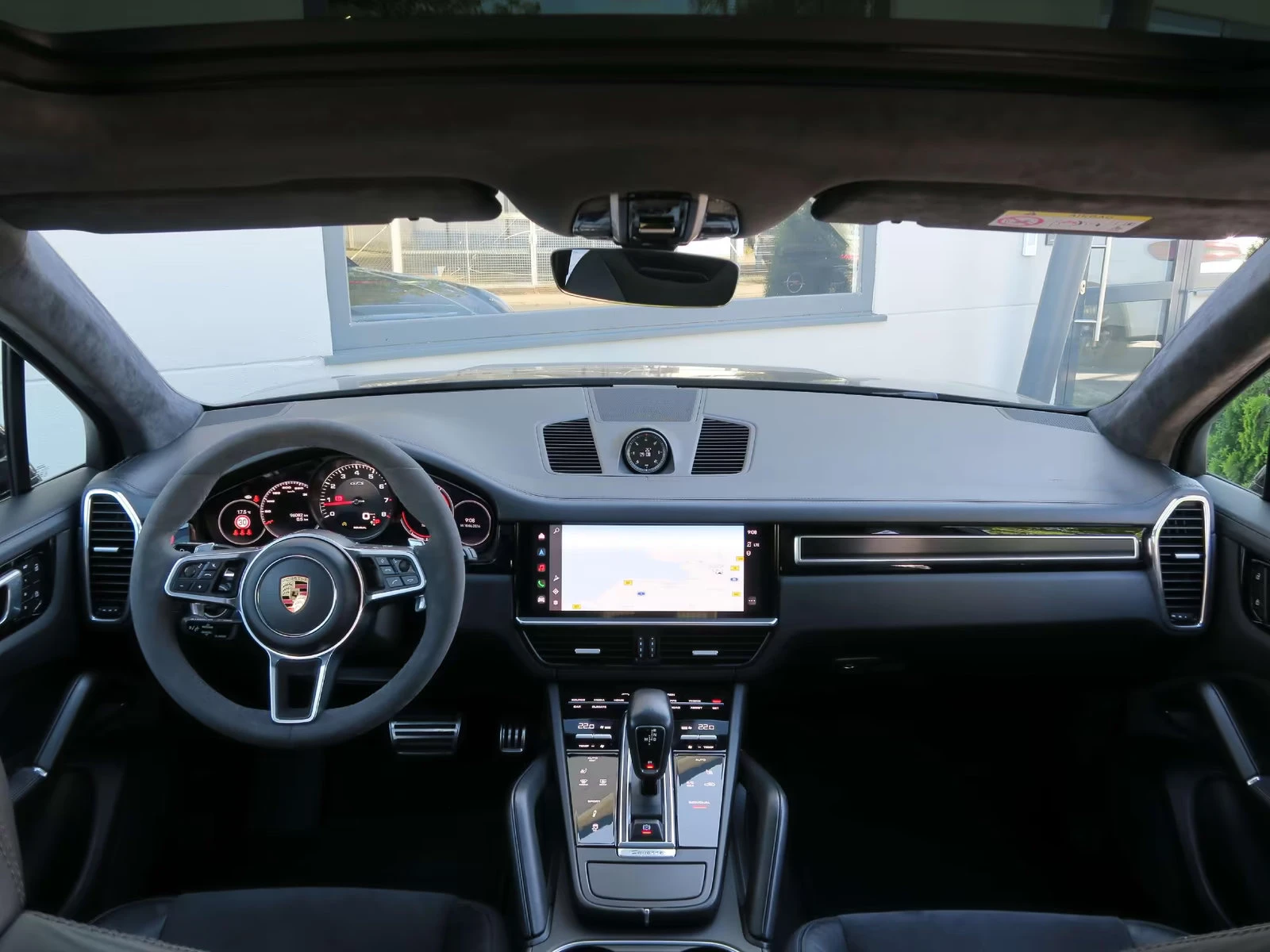 Porsche Cayenne GTS/V8/460HP/MATRIX/PANO/360/ACC/859z, снимка 10 - Автомобили и джипове - 55939040