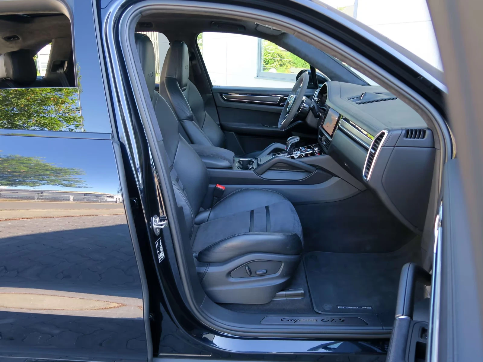 Porsche Cayenne GTS/V8/460HP/MATRIX/PANO/360/ACC/859z, снимка 12 - Автомобили и джипове - 55939040