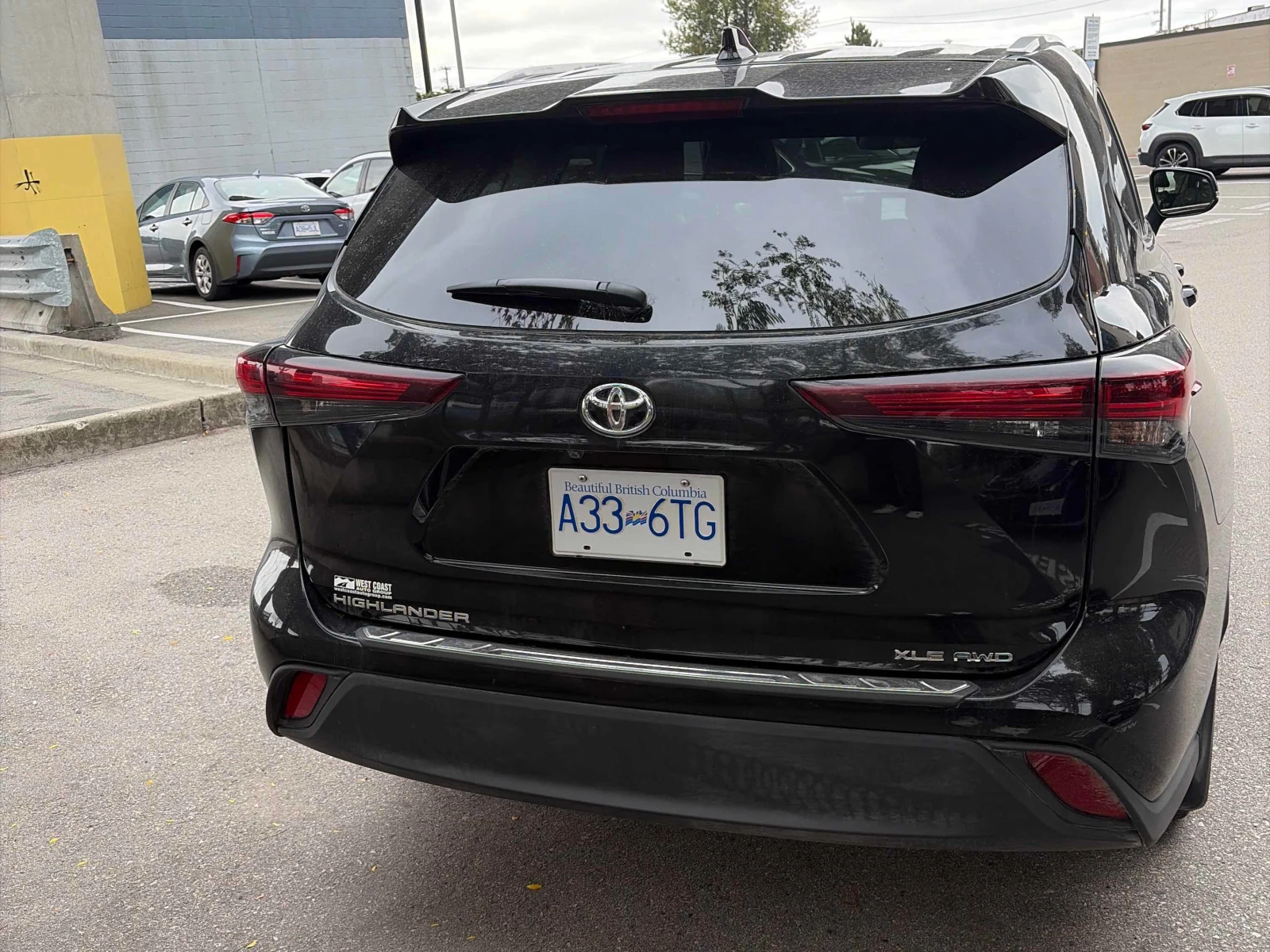 Toyota Highlander * XLE AWD * CARFAX * , снимка 4 - Автомобили и джипове - 56130996