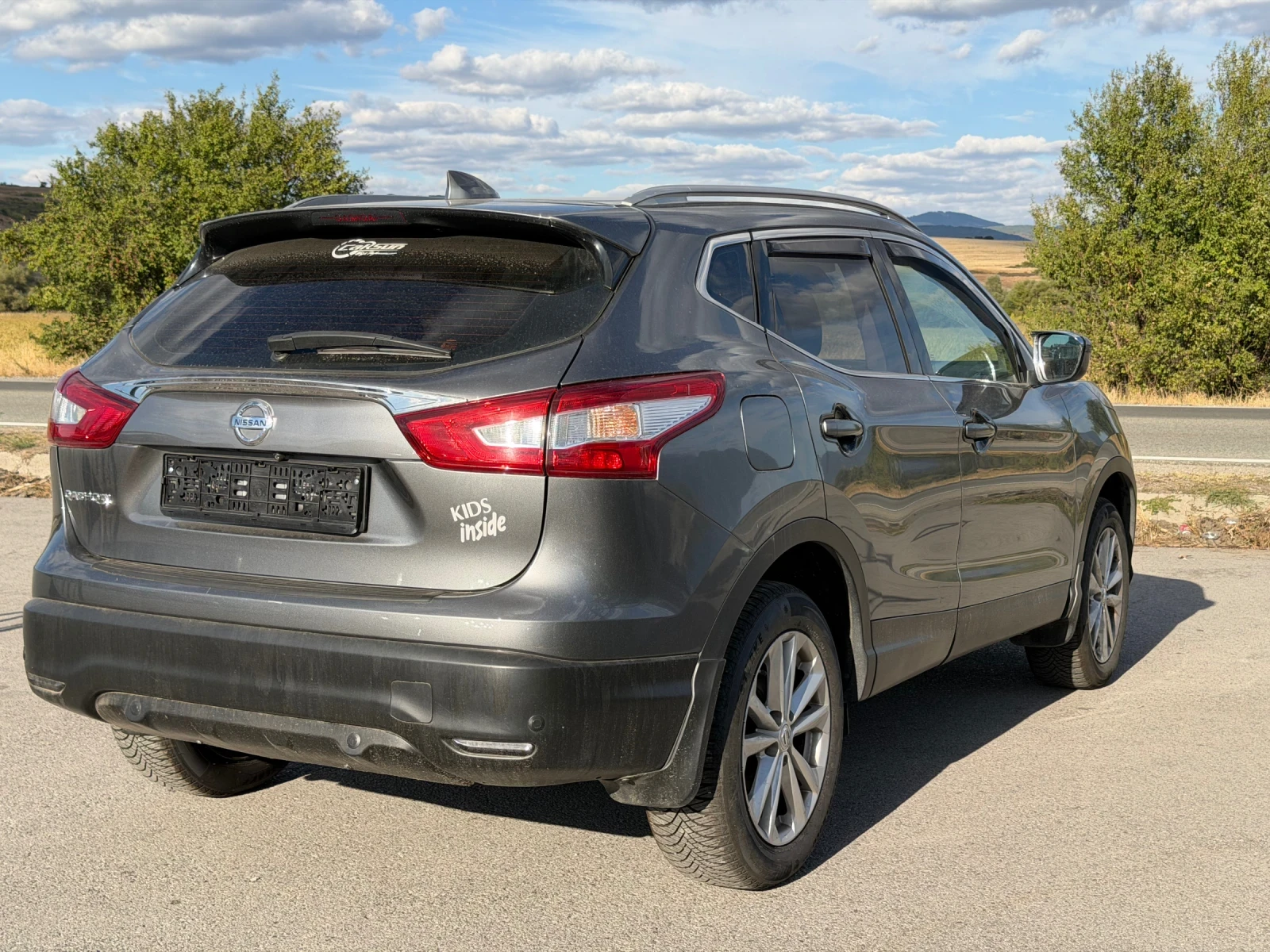 Nissan Qashqai 1.2, снимка 6 - Автомобили и джипове - 56220346