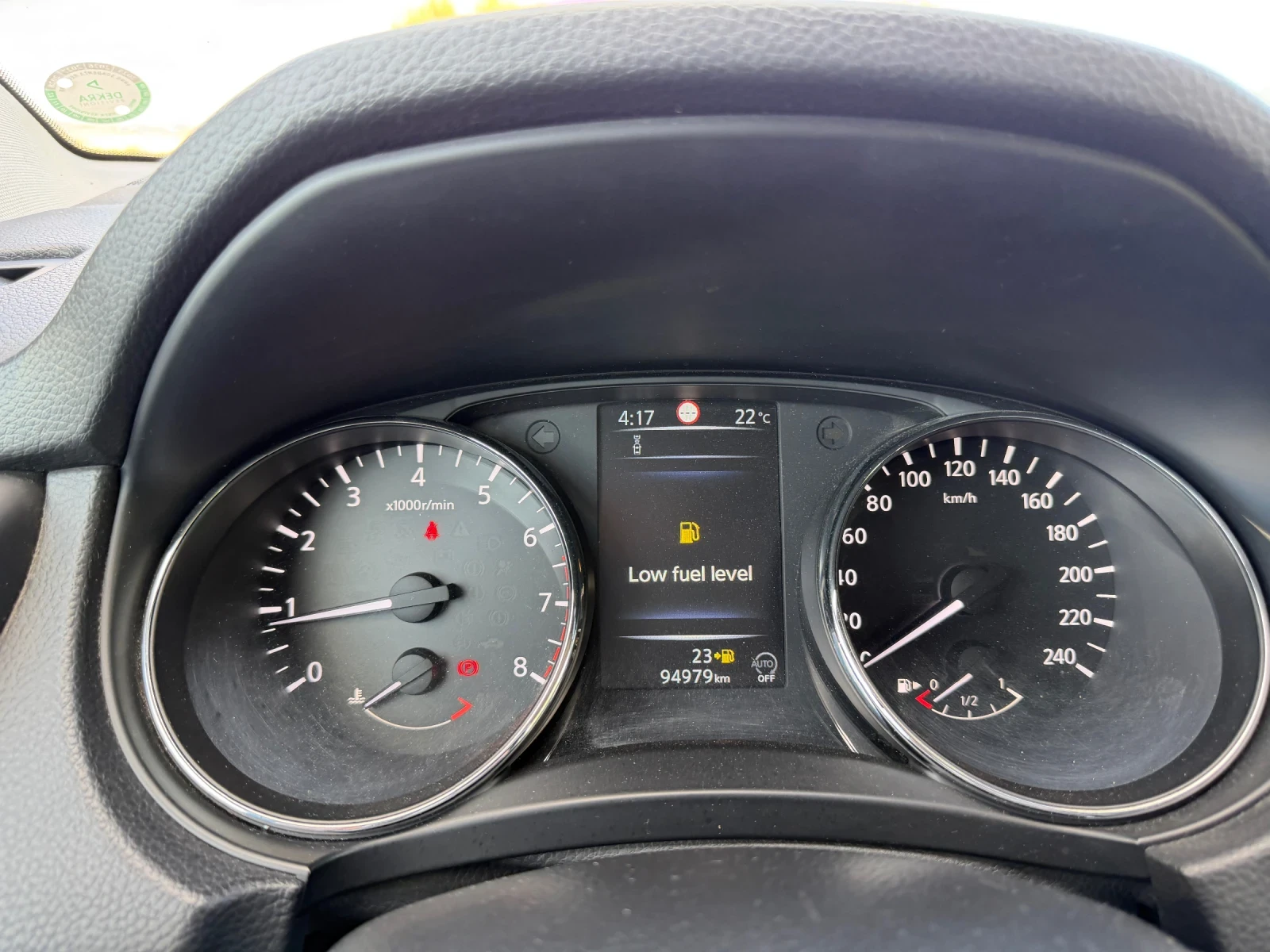 Nissan Qashqai 1.2, снимка 15 - Автомобили и джипове - 56220346
