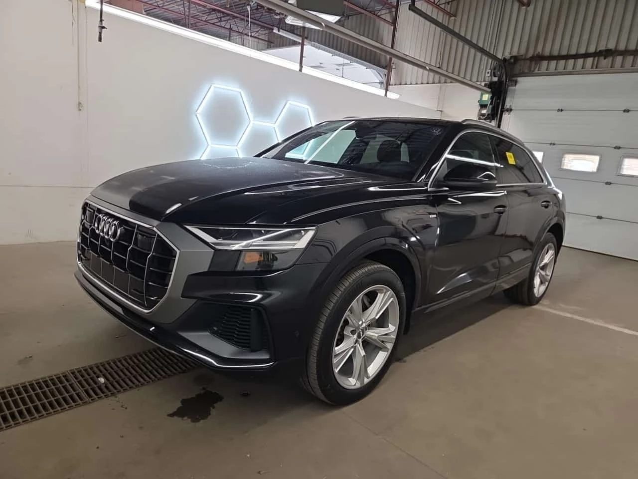 Audi Q8 * PROGRESSIV * CARFAX * ОПЦИЯ ЗА ФИНАНСИРАНЕ