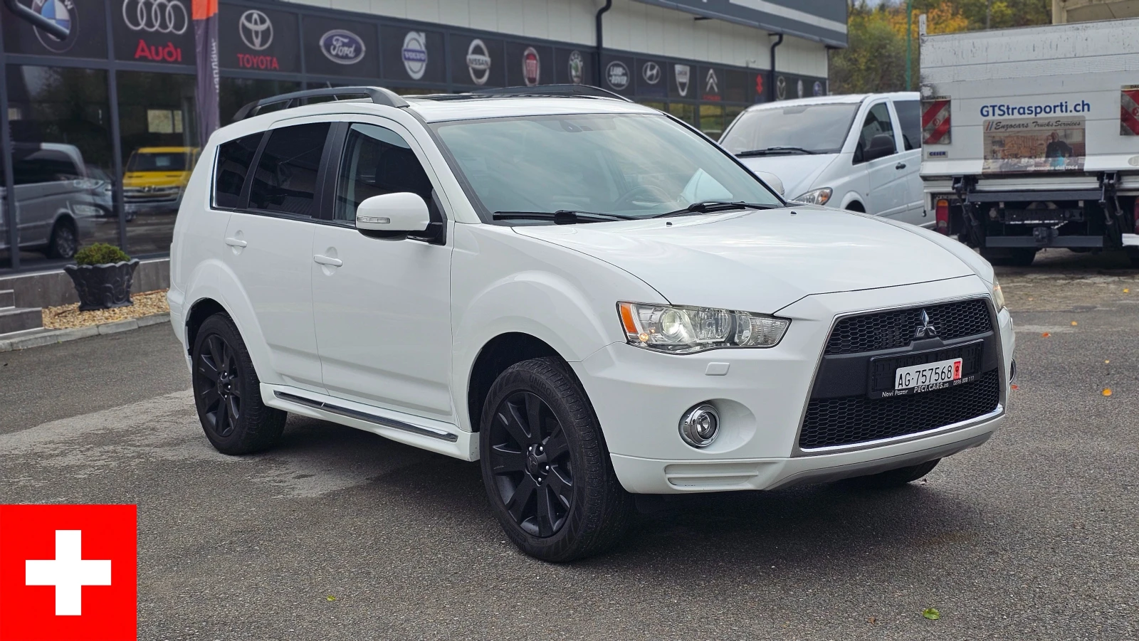 Mitsubishi Outlander 2.4i 4x4 Auto CH-7Мес-СЕРВИЗНА ИСТ-ТОП СЪСТ-ЛИЗИНГ