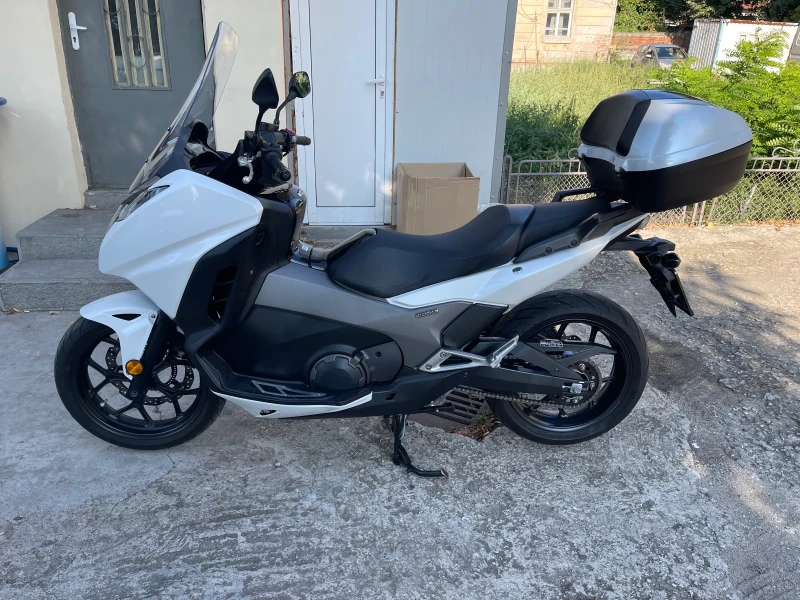 Honda Integra 750 Led, снимка 2 - Мотоциклети и мототехника - 52510063