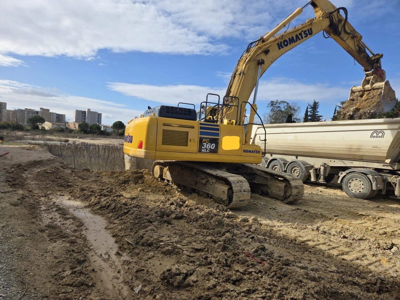 Багер Komatsu PC 360 NLC-10 ЛИЗИНГ, снимка 3 - Индустриална техника - 53516820