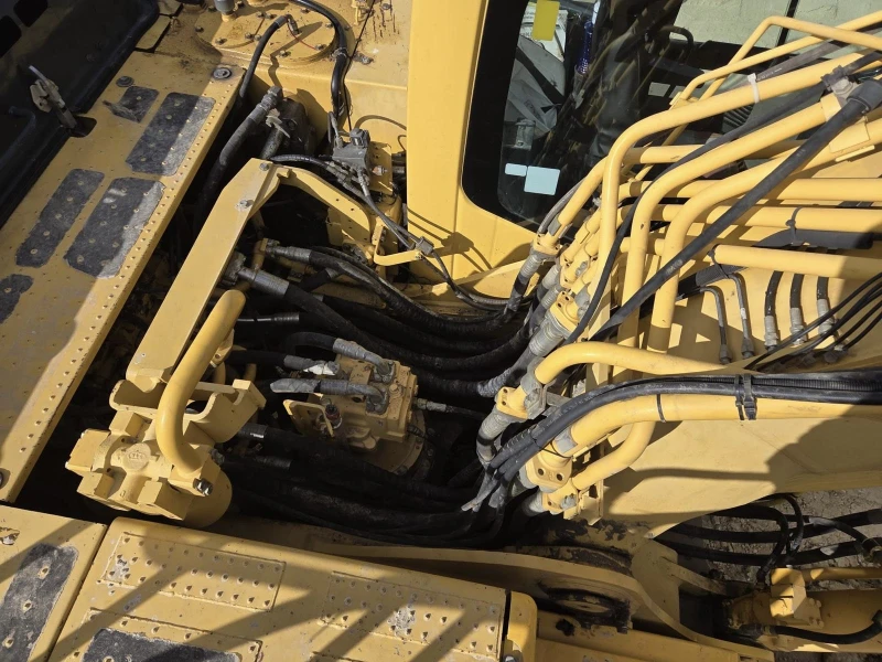 Багер Komatsu PC 360 NLC-10 ЛИЗИНГ, снимка 8 - Индустриална техника - 53516820