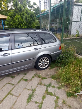 BMW 320 Комби, снимка 2