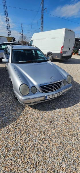  Mercedes-Benz E 270