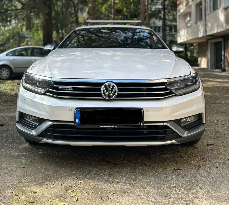 VW Alltrack От  лизинг, 240к.с., панорамен покрив, перла, снимка 3 - Автомобили и джипове - 47558987