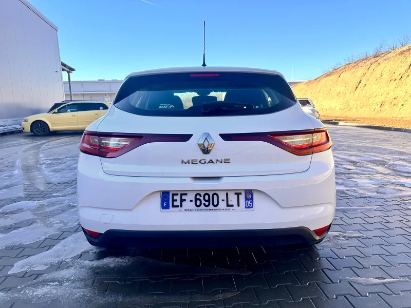 Renault Megane 1.5 dci, Navi, Xenon , снимка 3 - Автомобили и джипове - 48601108